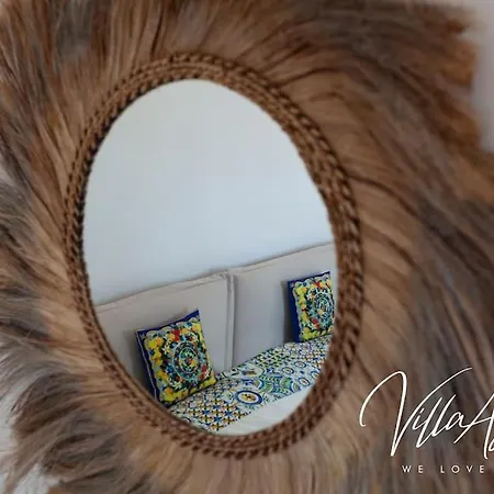 Ravissante Maison Bleue - Azzura ベッド・アンド・ブレックファスト *