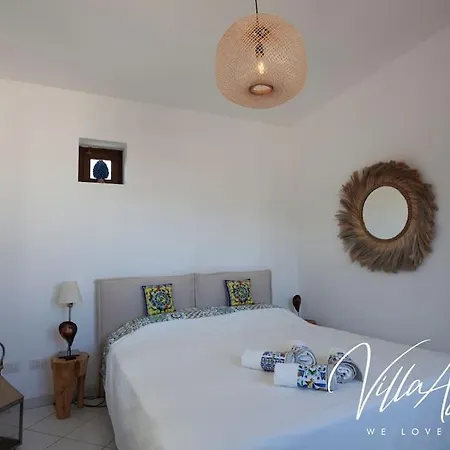 Ravissante Maison Bleue - Azzura Couette-café