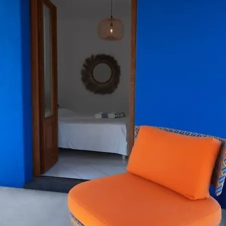 Ravissante Maison Bleue - Azzura Bed & Breakfast *
