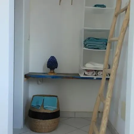 Ravissante Maison Bleue - Azzura Couette-café